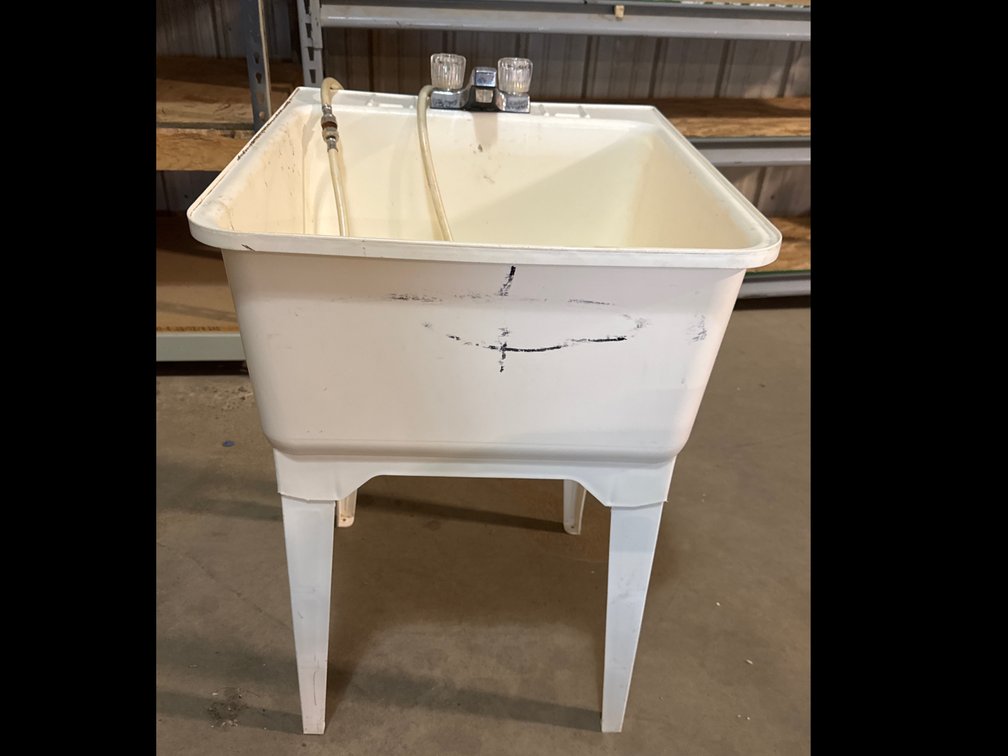Plastic Utility Tub