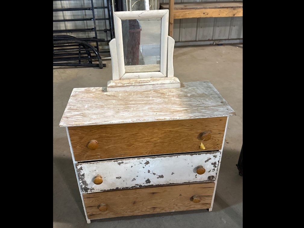Mini Dresser With Mirror