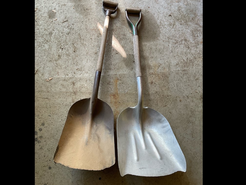 Aluminum & Steel Scoop Shovels (2)
