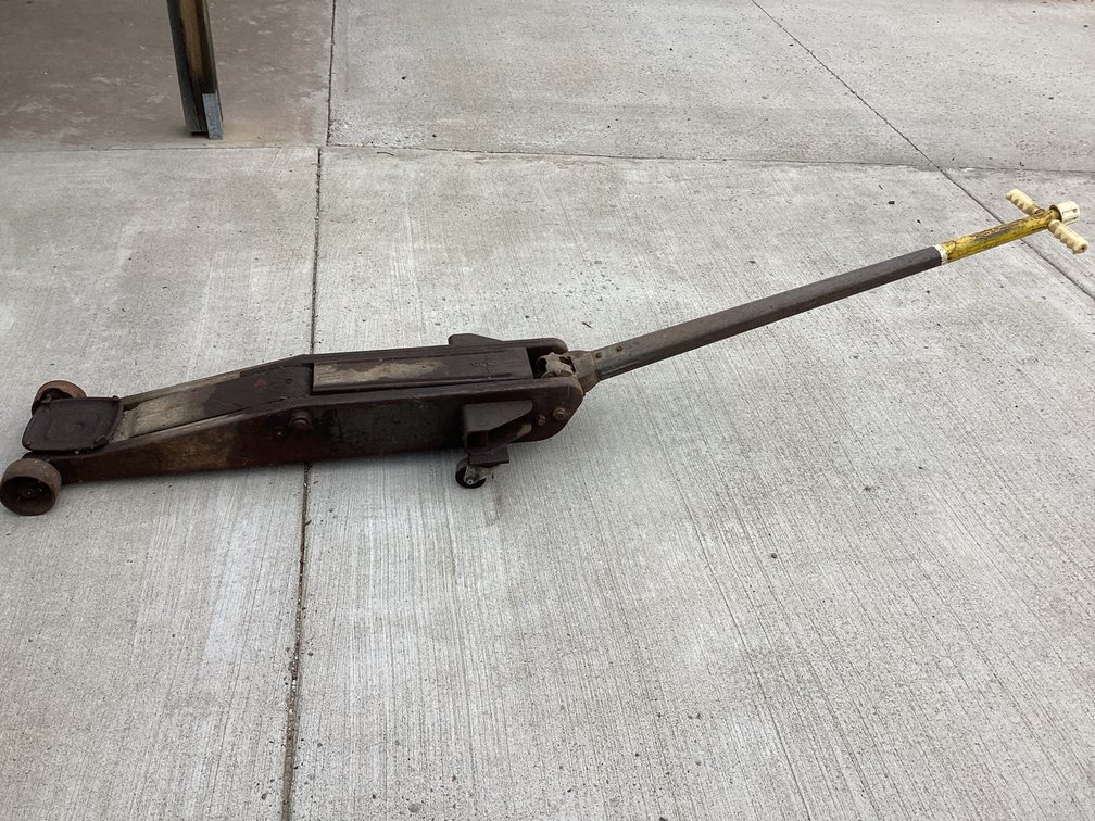 Napa Fleet 4 Ton Floor Jack
