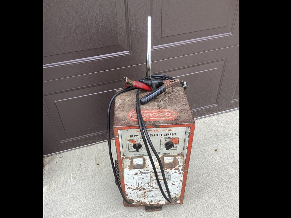 Conoco 100 Amp Heavy Duty Battery Charger