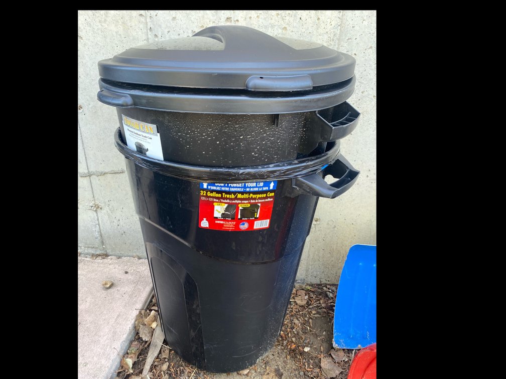 Tough Can Plastic Trash Can Lot of 2