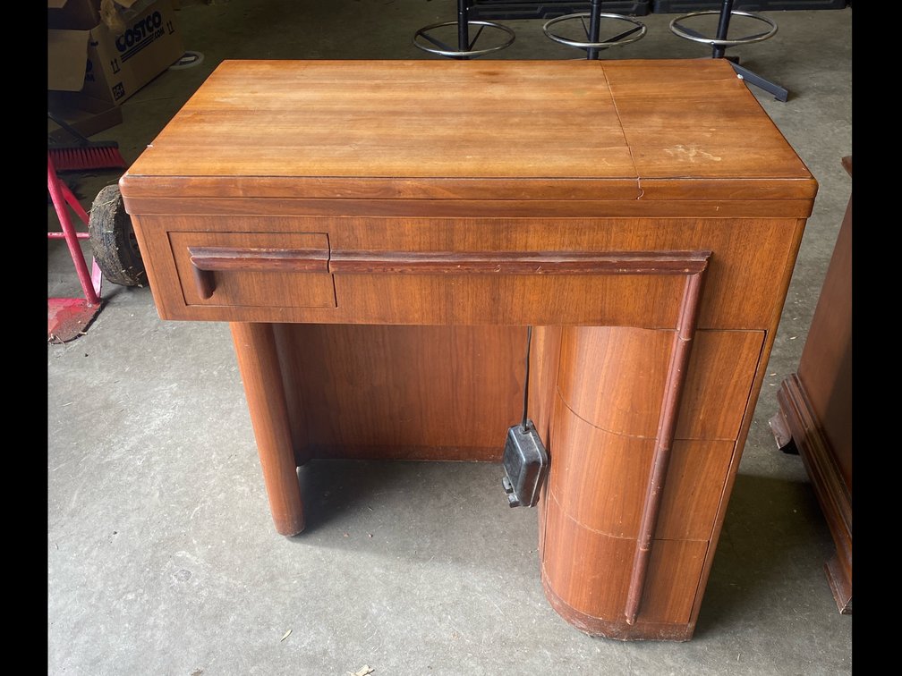 Sewing Table with Singer Sewing Machine