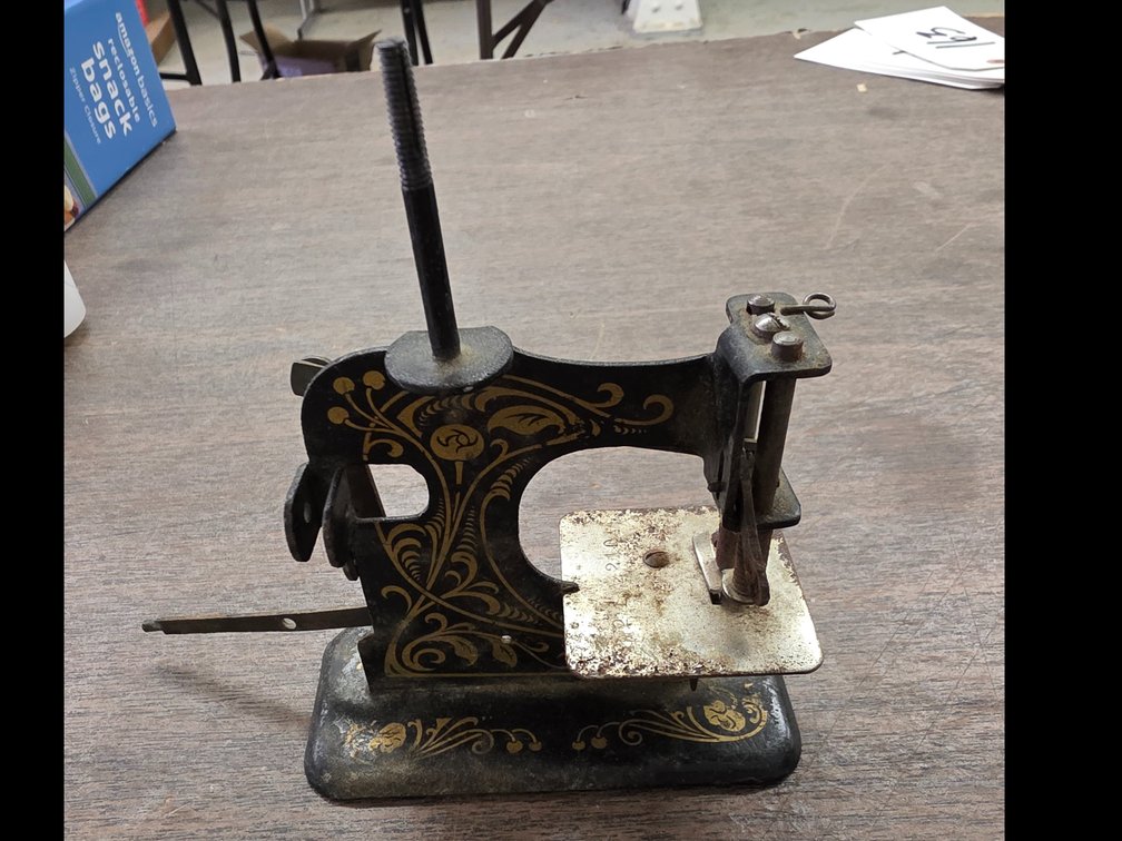 Muller Toy Sewing Machine