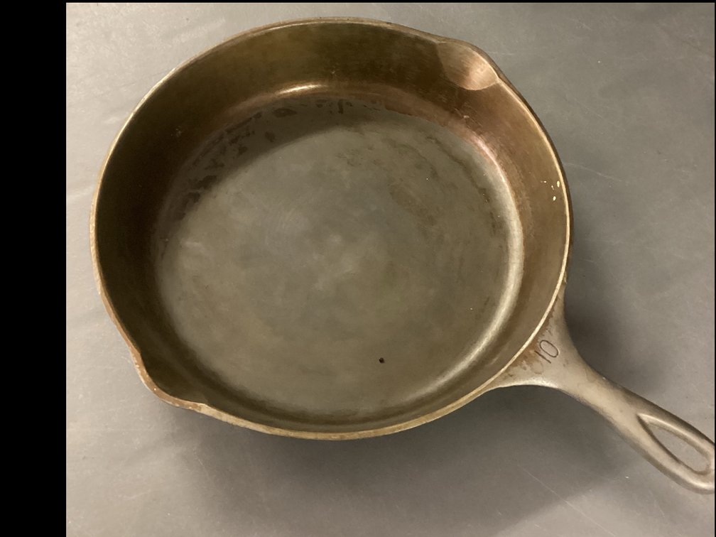 Wagner Ware 10”Skillet  Sidney ‘O’ - Cast Iron Skillet