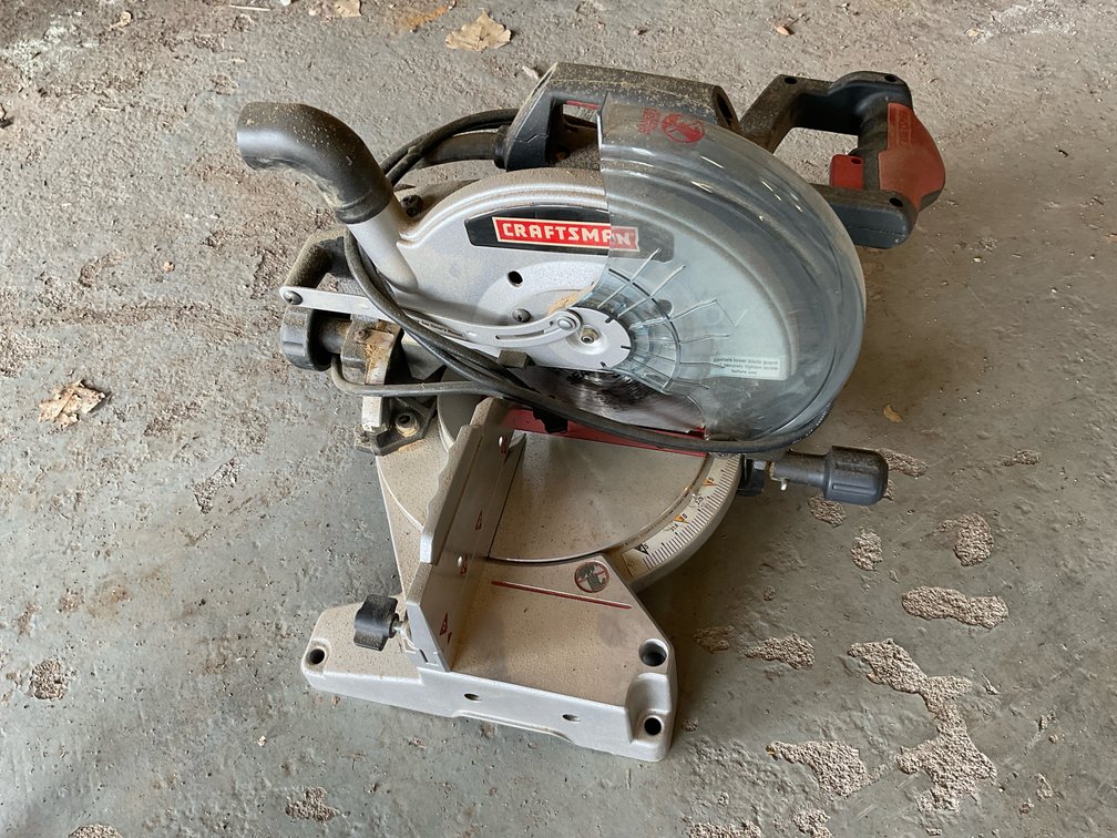 Craftsman 10” Compound Miter Saw