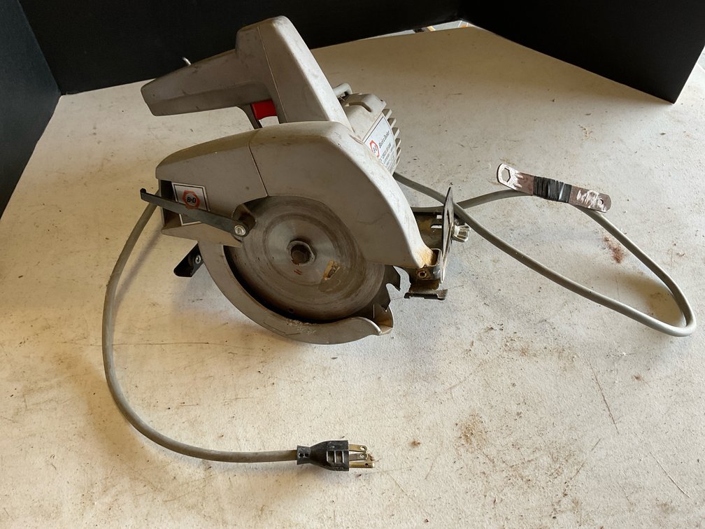 Black & Decker7-1/4” Circular Saw