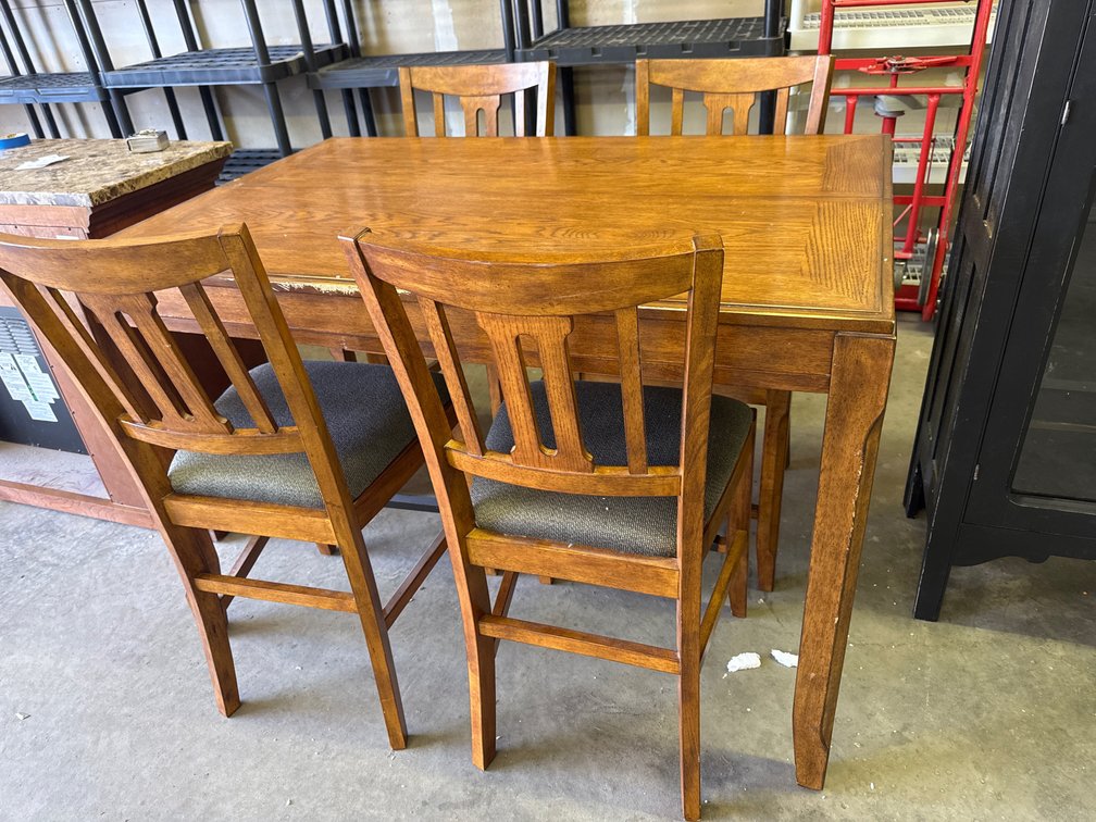 Kitchen Table and Chairs