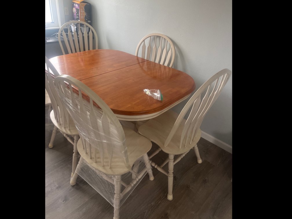Kitchen Table & 6 Chairs