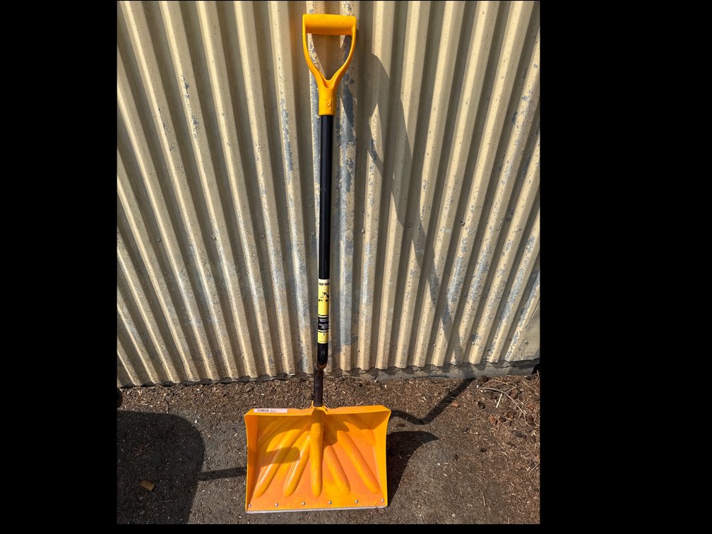 Ergonomic Snow Shovel
