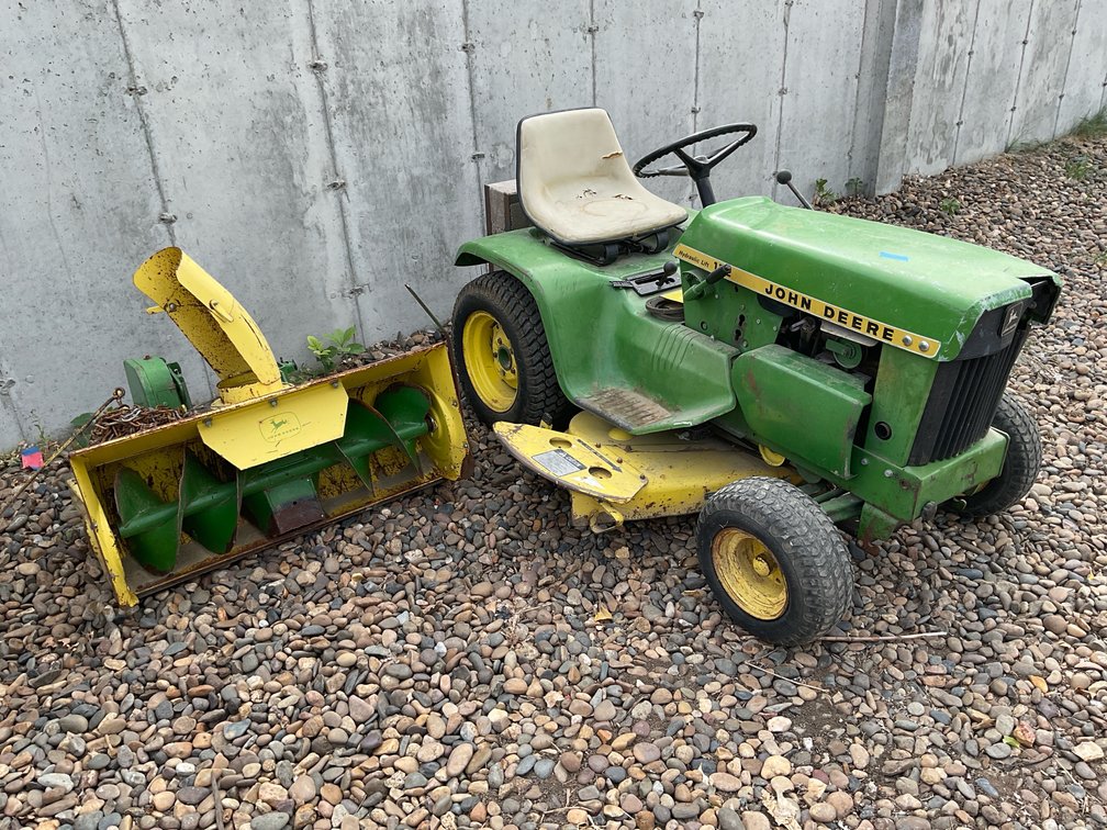 John Deere 112 Hydro static tractor