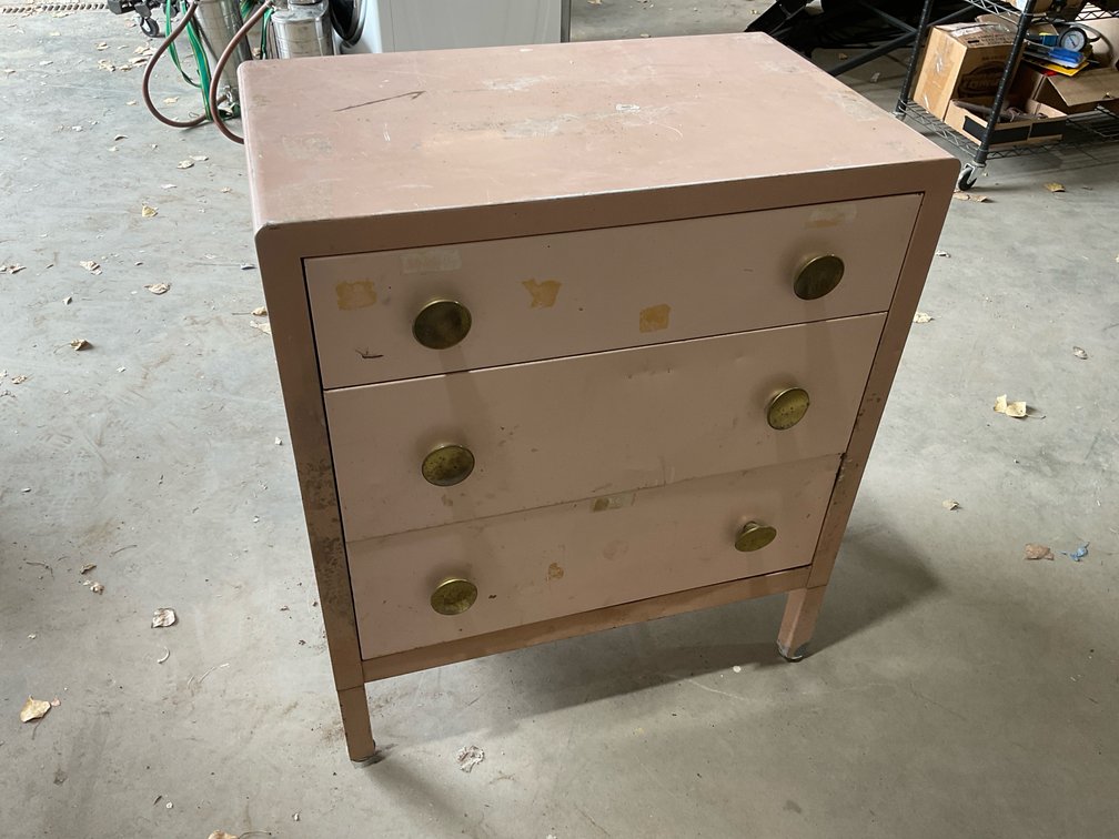 30x19x36” Metal 3 Drawer Dresser