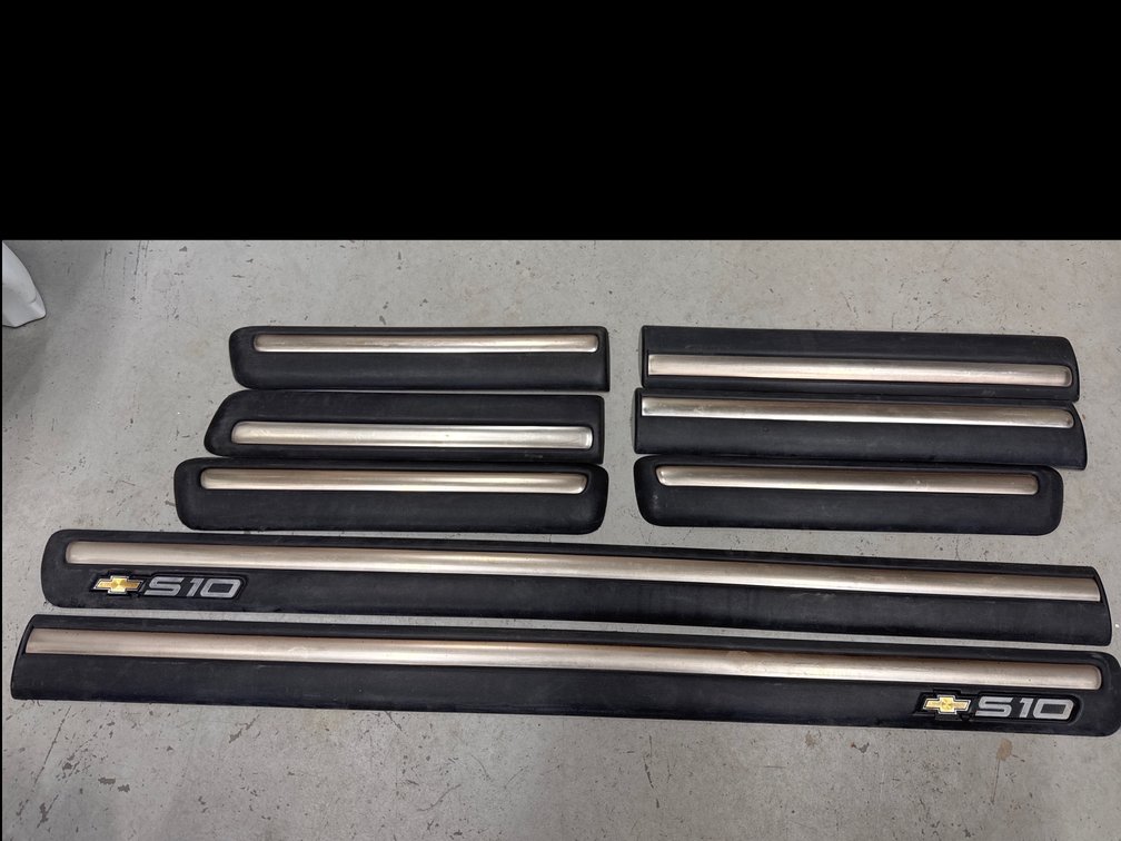 Chevy S-10 Trim