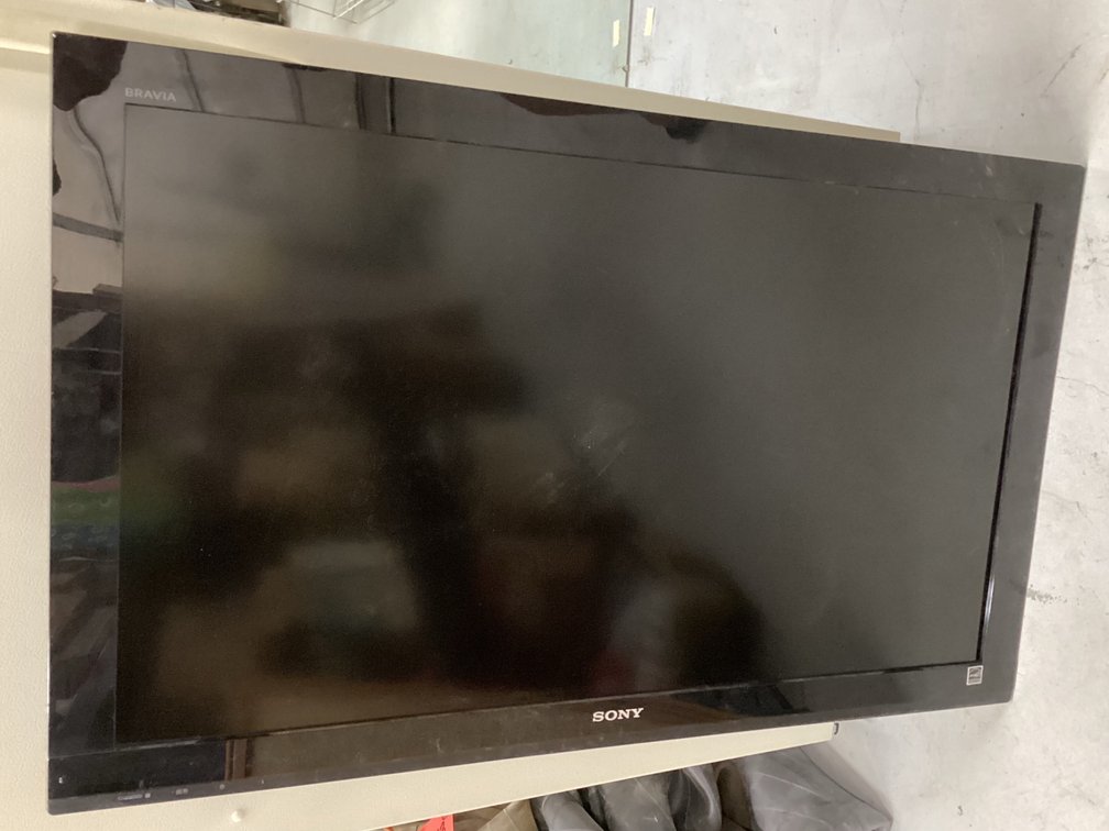 Sony Flat Screen 40”LCD Digital Color TV