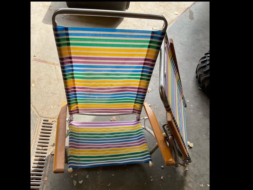 Folding Lawn Chairs (2)