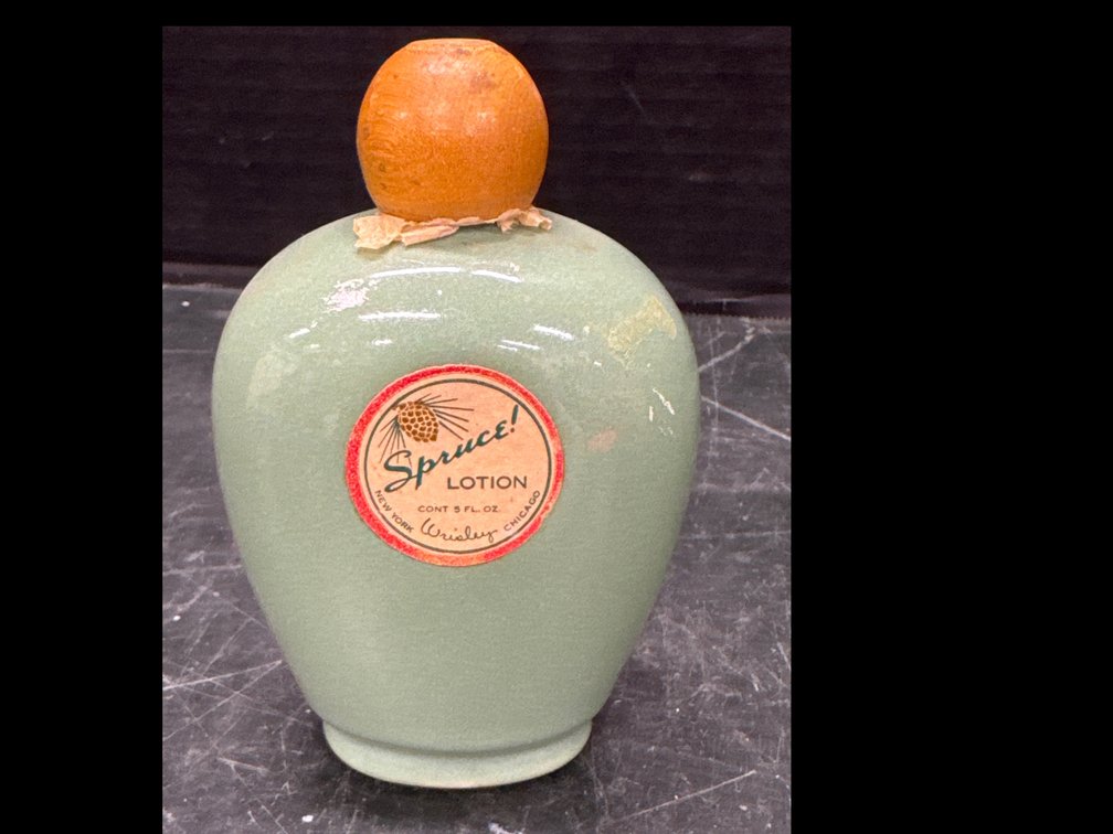 Wrisley Spruce Lotion Bottle