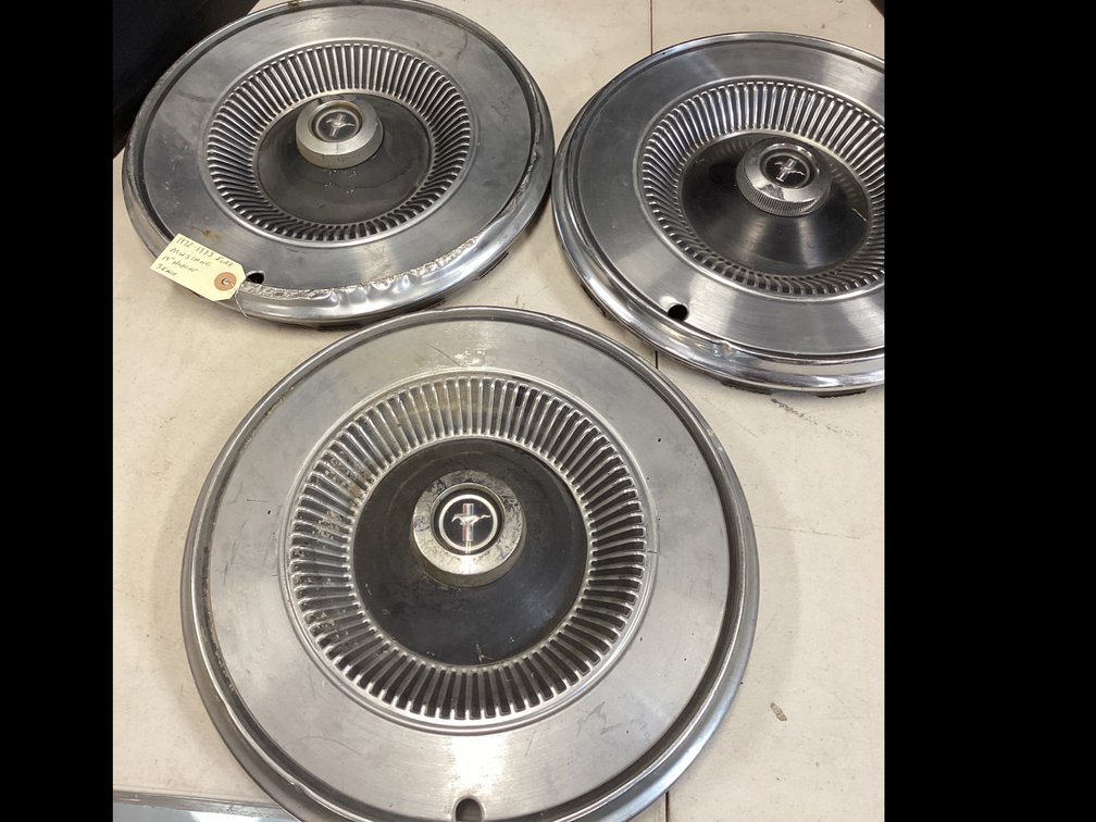 Mustang 14” Hubcaps (1972-1973 Ford)