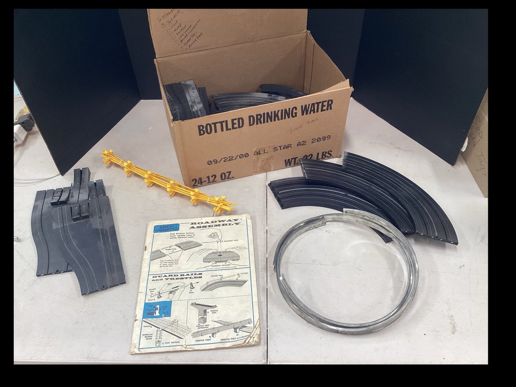 Model Motoring - Roadway Assembly