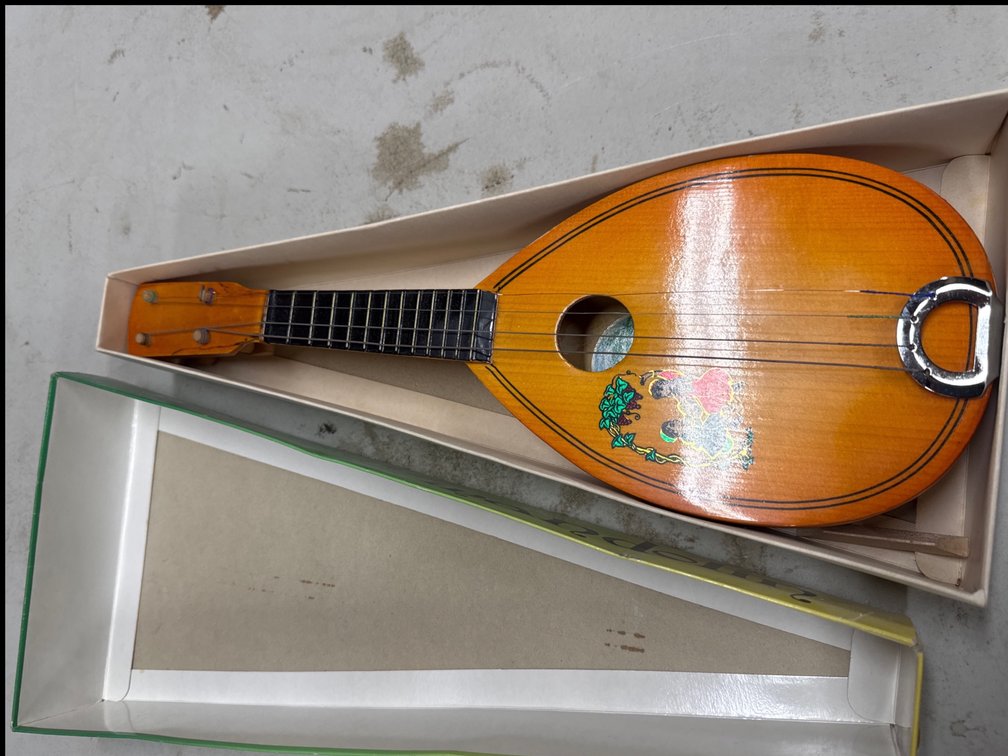 Lark Mandolin