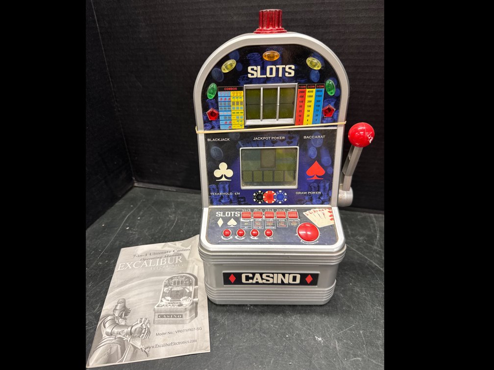 7 in 1 Ultimate Casino Slot Machine