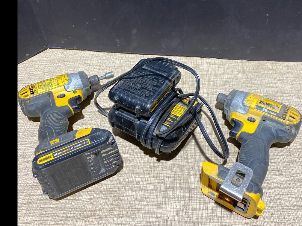De Walt 20V Impact Cordless Driver Lot of 2