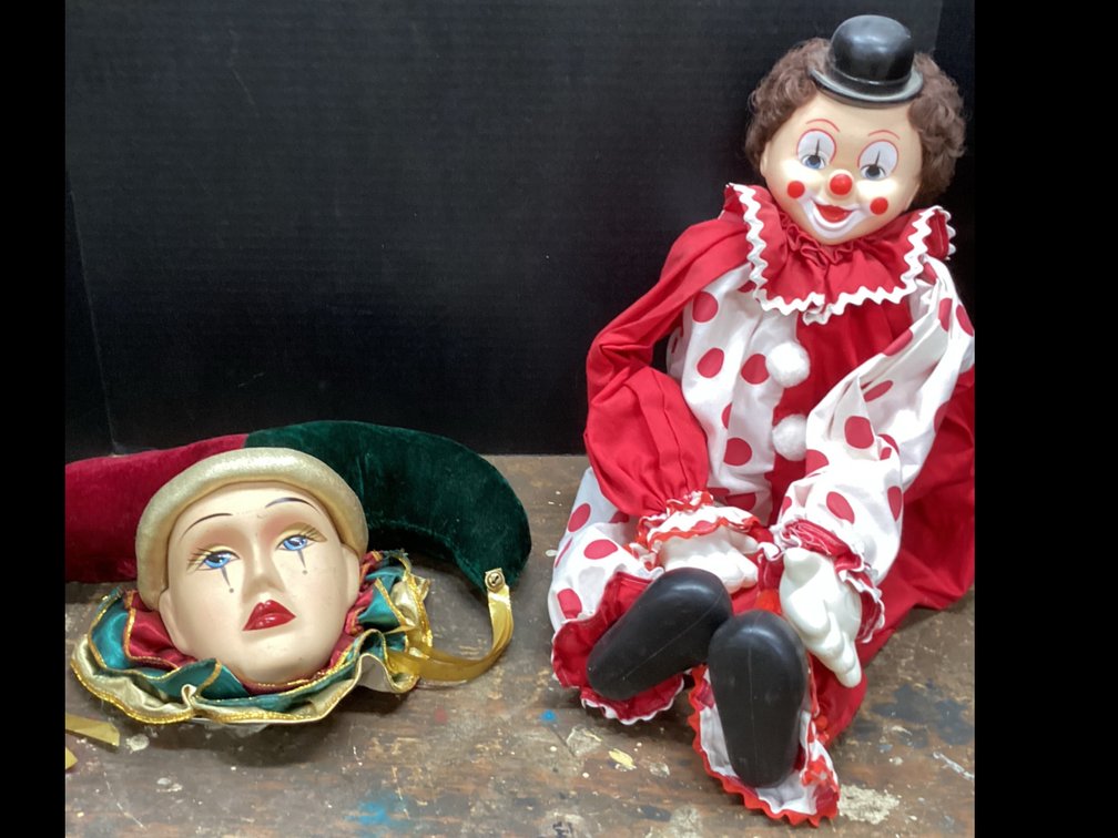 Porcelain Clown Head & Clown Decor