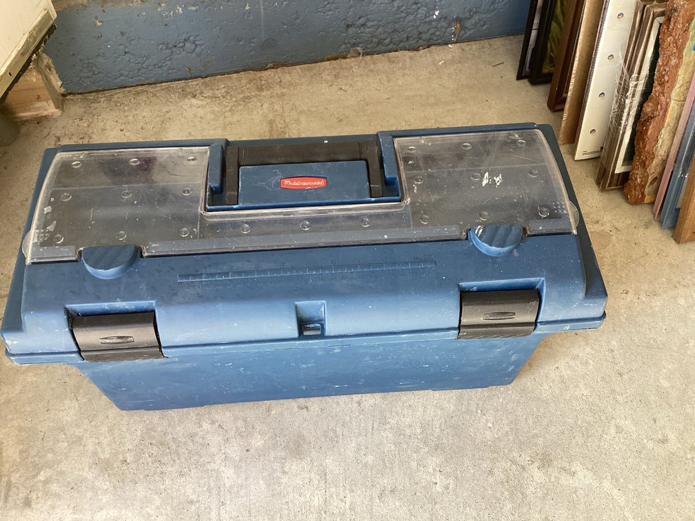 Rubbermaid Tool Box