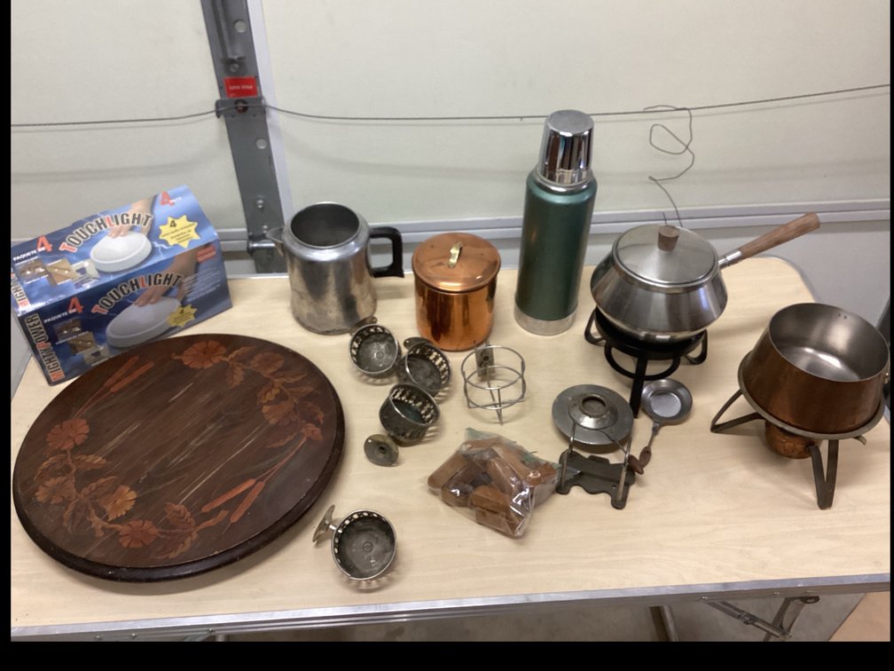 Assorted Kitchen Items
