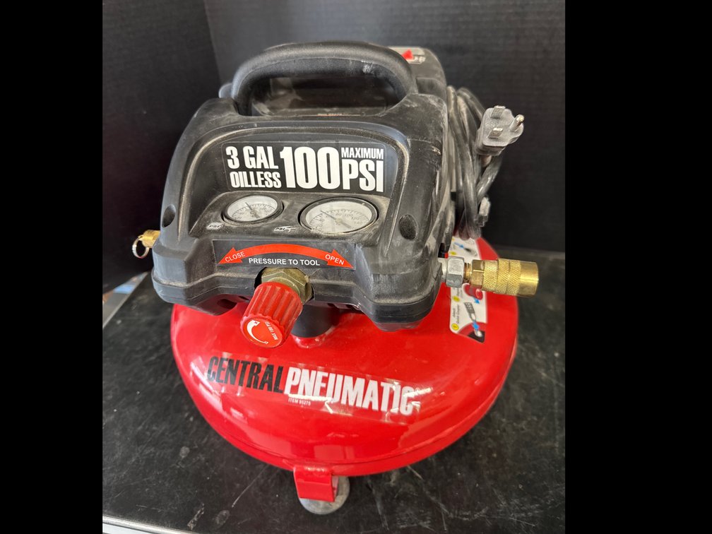 Central Pneumatic 3 Gal 100 PSI Oilless Pancake Air Compressor