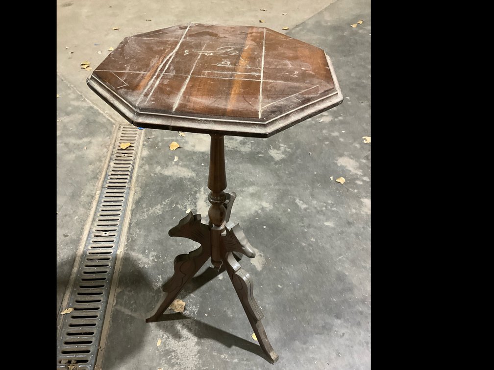 15x15x20” Wood Table
