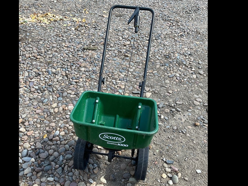 Scotts Speedygreen 1000 spreader