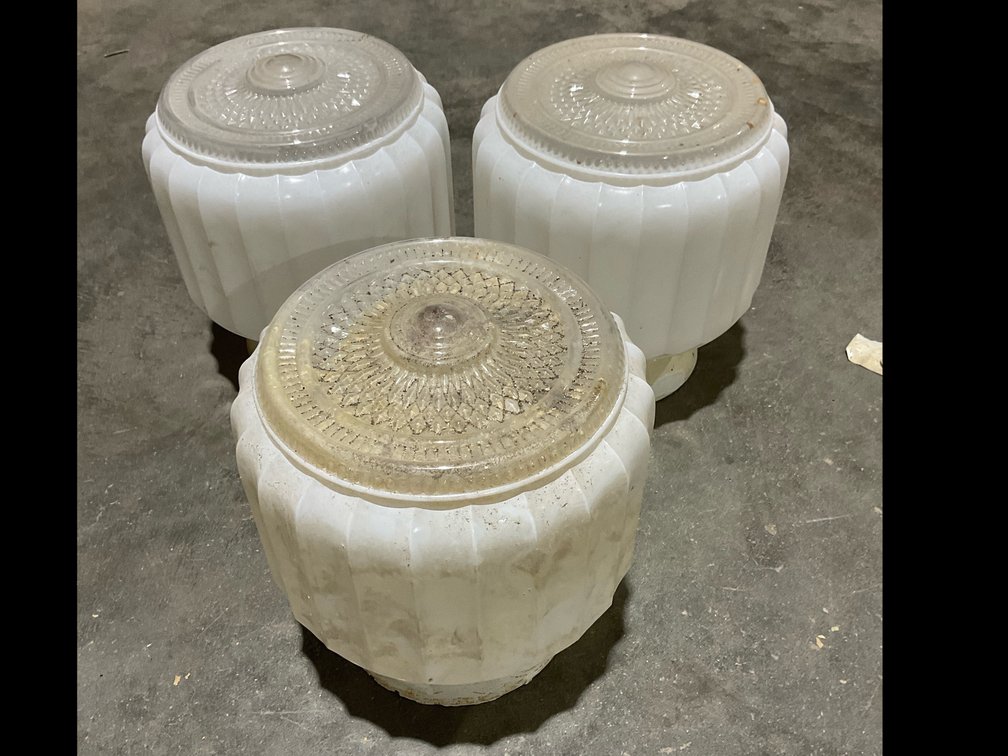 Light Fixtures (3)