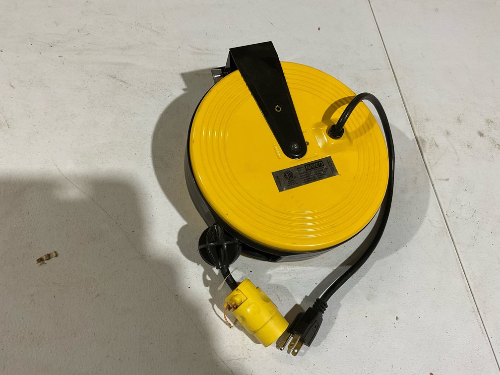 Bayco 100’ Retractable Extension Cord