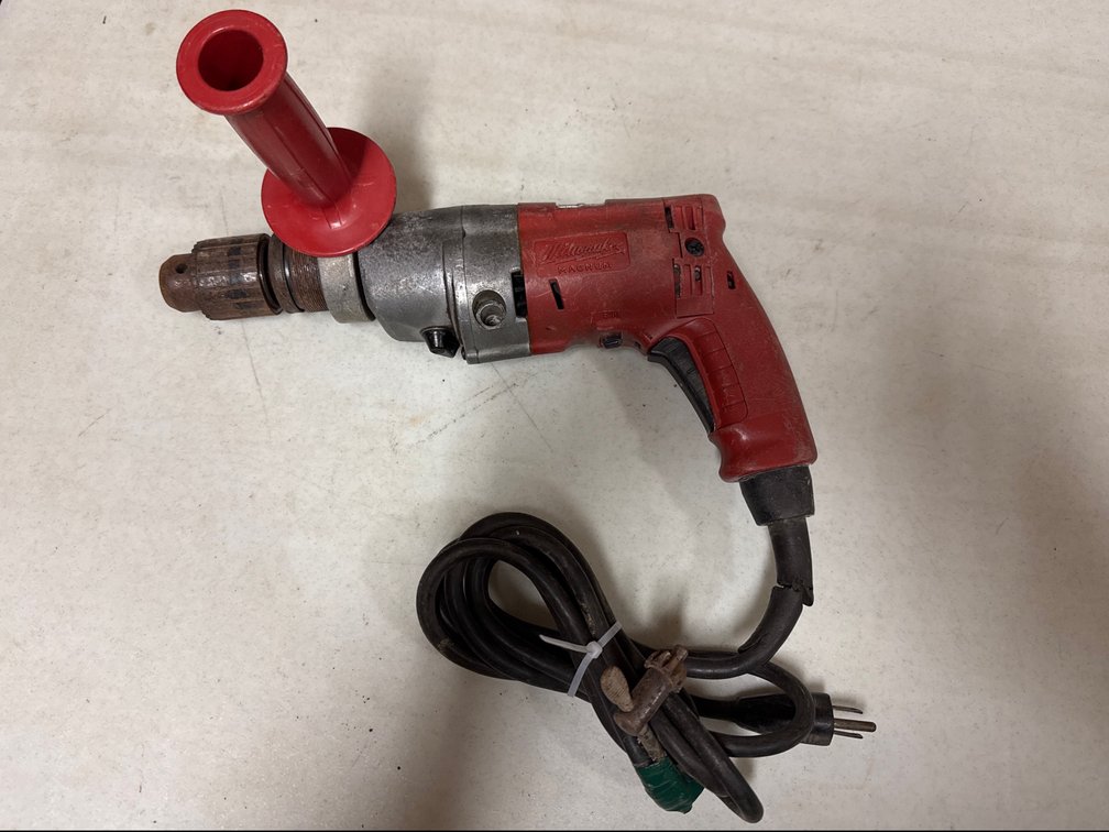 1/2” Electric Milwaukee Magnum Hammer Drill