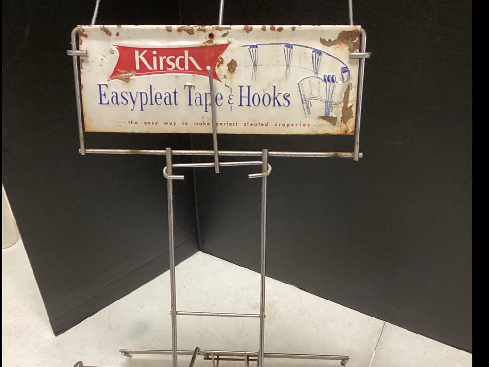 Metal Display Rack for Making Pleated Drapes