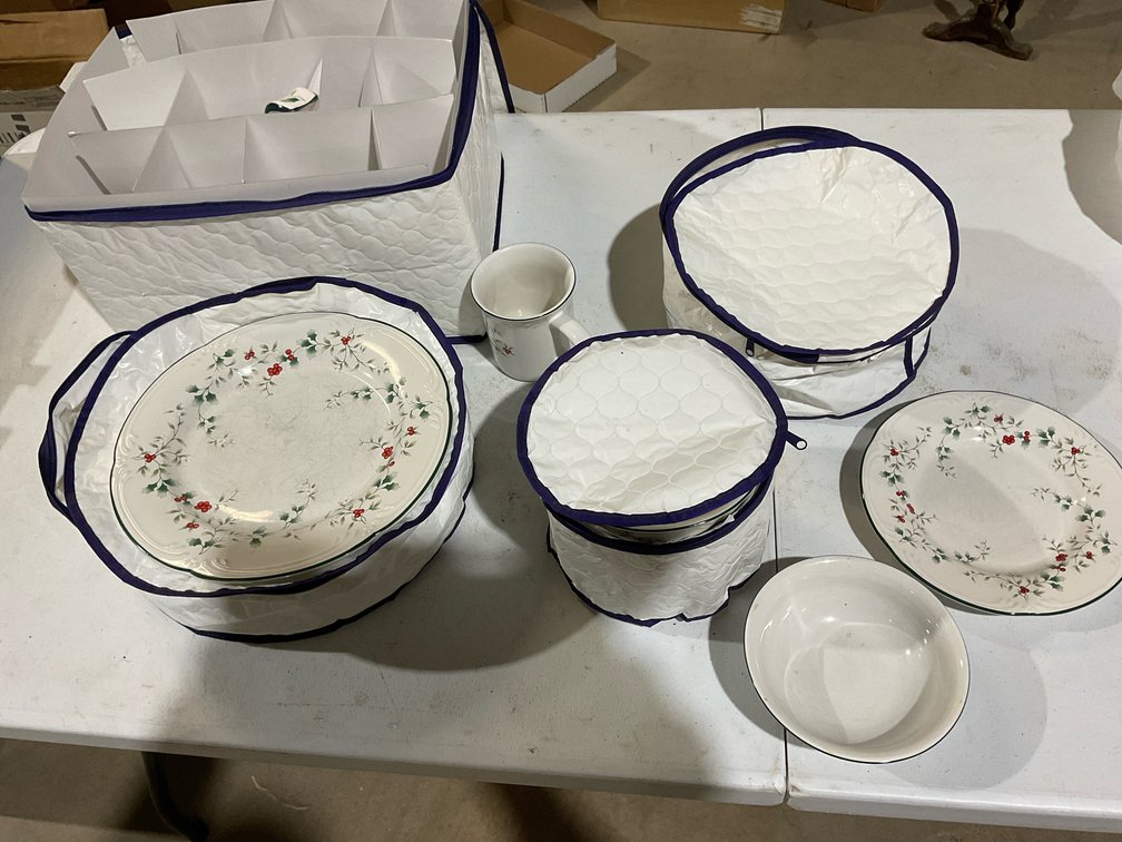 Pfaltgraff Dish Set