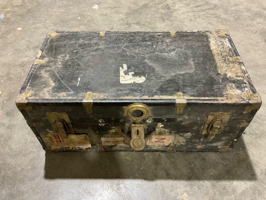 30x16x13” Trunk