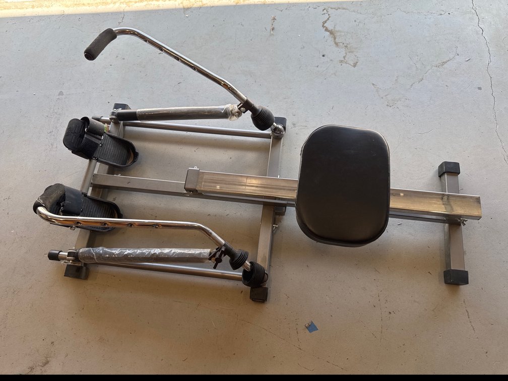 Compact Hydraulic Rowing Machine