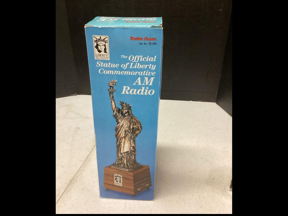 Statue of Liberty Commemorative AM Radio by Radio Shack
