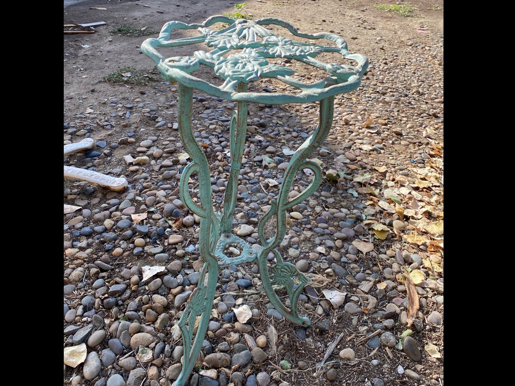 Green Metal Plant Stand