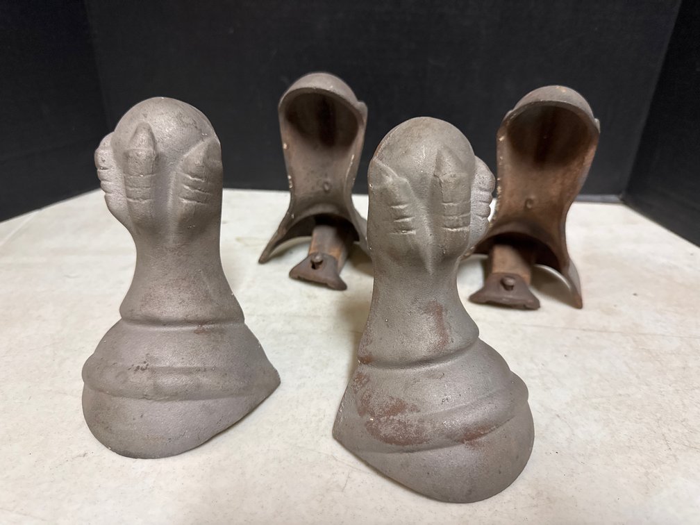 Cast Iron Ball and Claw Bathtub Feet