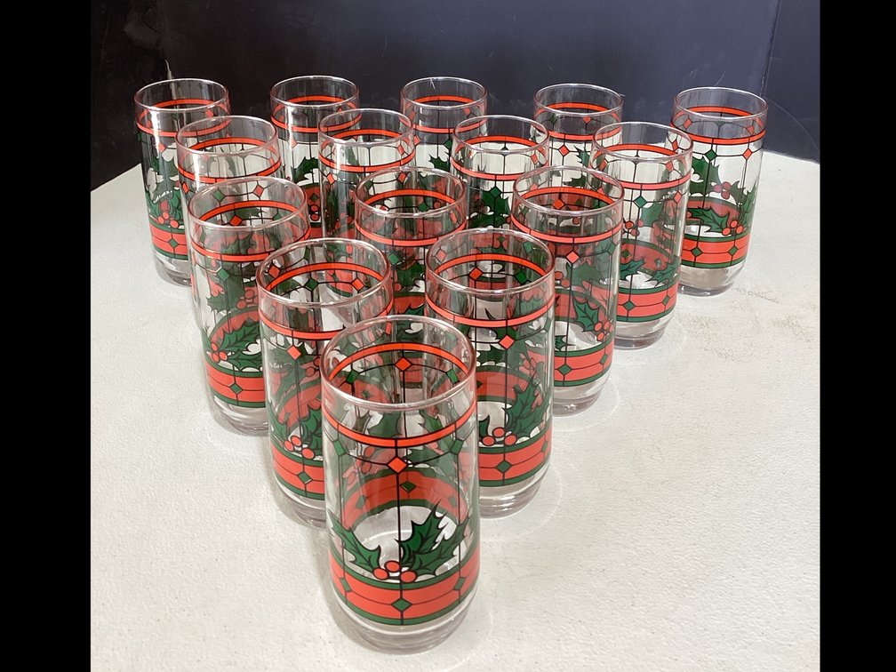 Holy & Berry Christmas Water Glasses