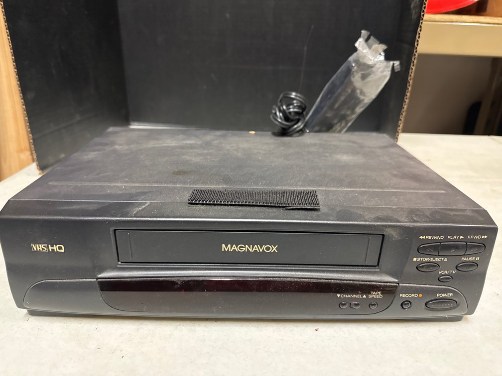 Magnavox VCR Player W/Remote