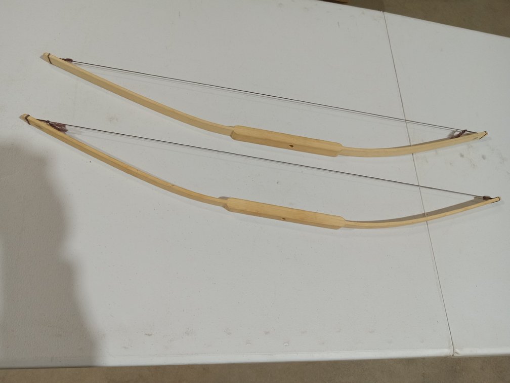 33" Schylling Wood Bows (2)