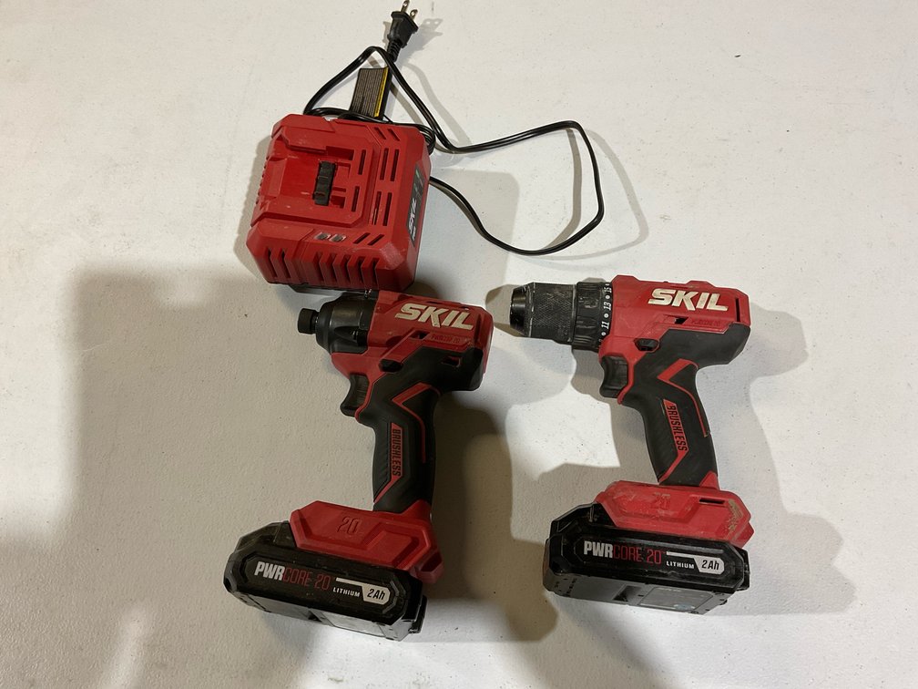 Skil PWR Core 20v Impact Driver & Drill W/ Batteries & Charger
