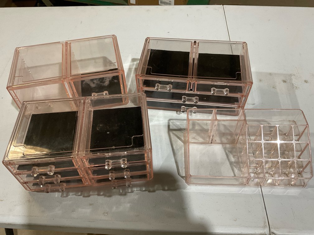 Clear Plastic Storage Boxes & Organizer