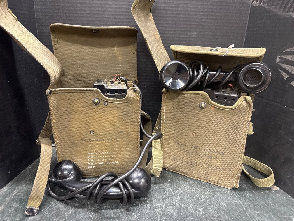 WWll Signal Corps Field Phone In Canvas Case