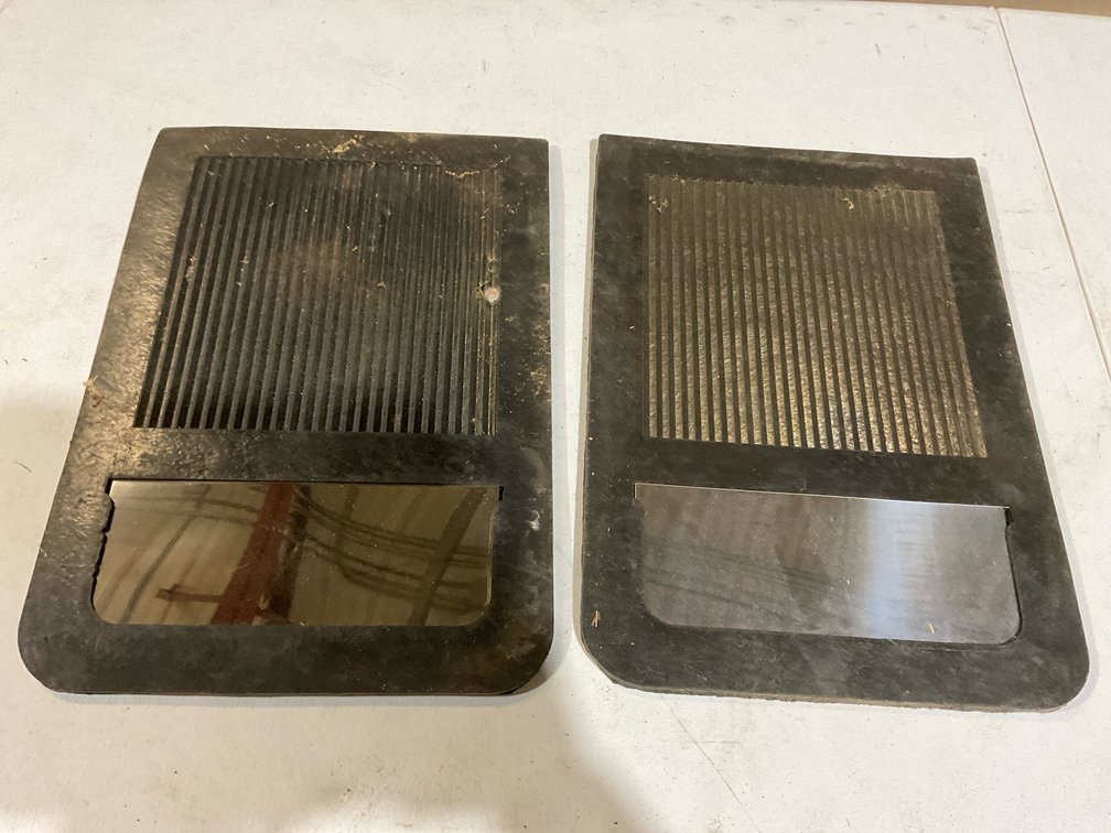 12x17” Mirrored Mud Flaps