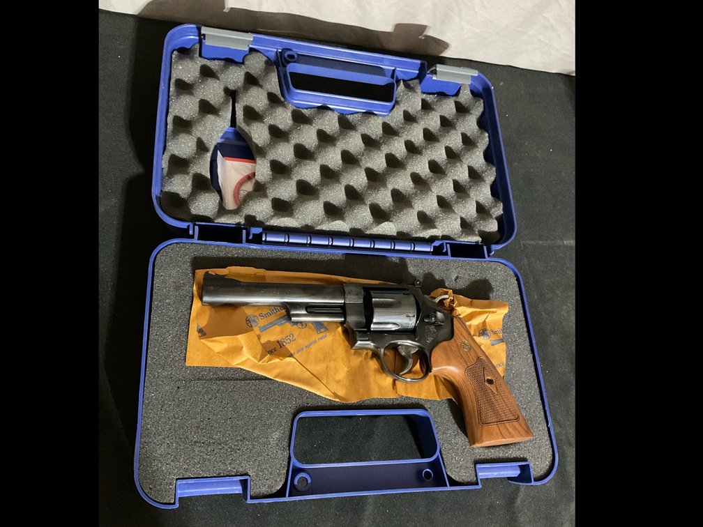 Smith & Wesson Model 57-6 “Classic” 6-Shot .41 Magnum Double Action Revolver