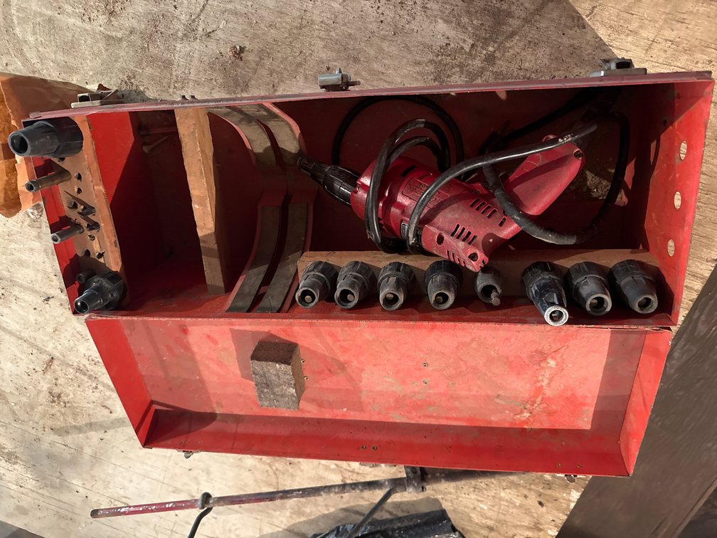 Milwaukee Magnum Screw Shooter